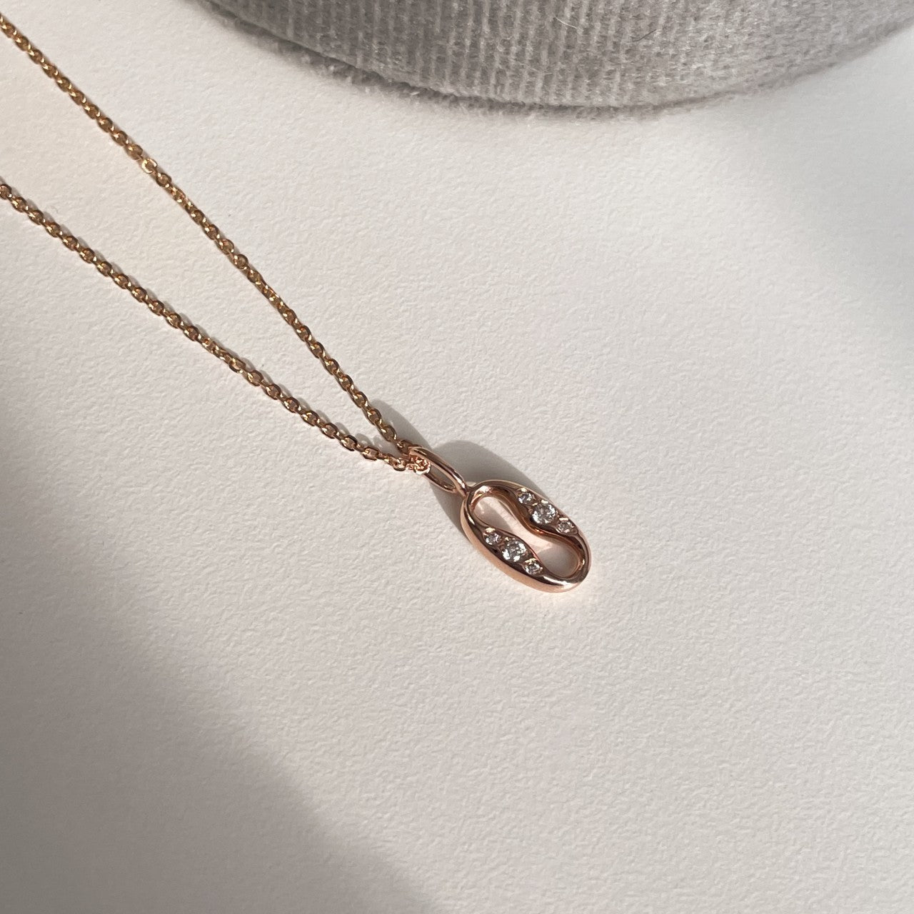 Open Oval Pendant Necklace