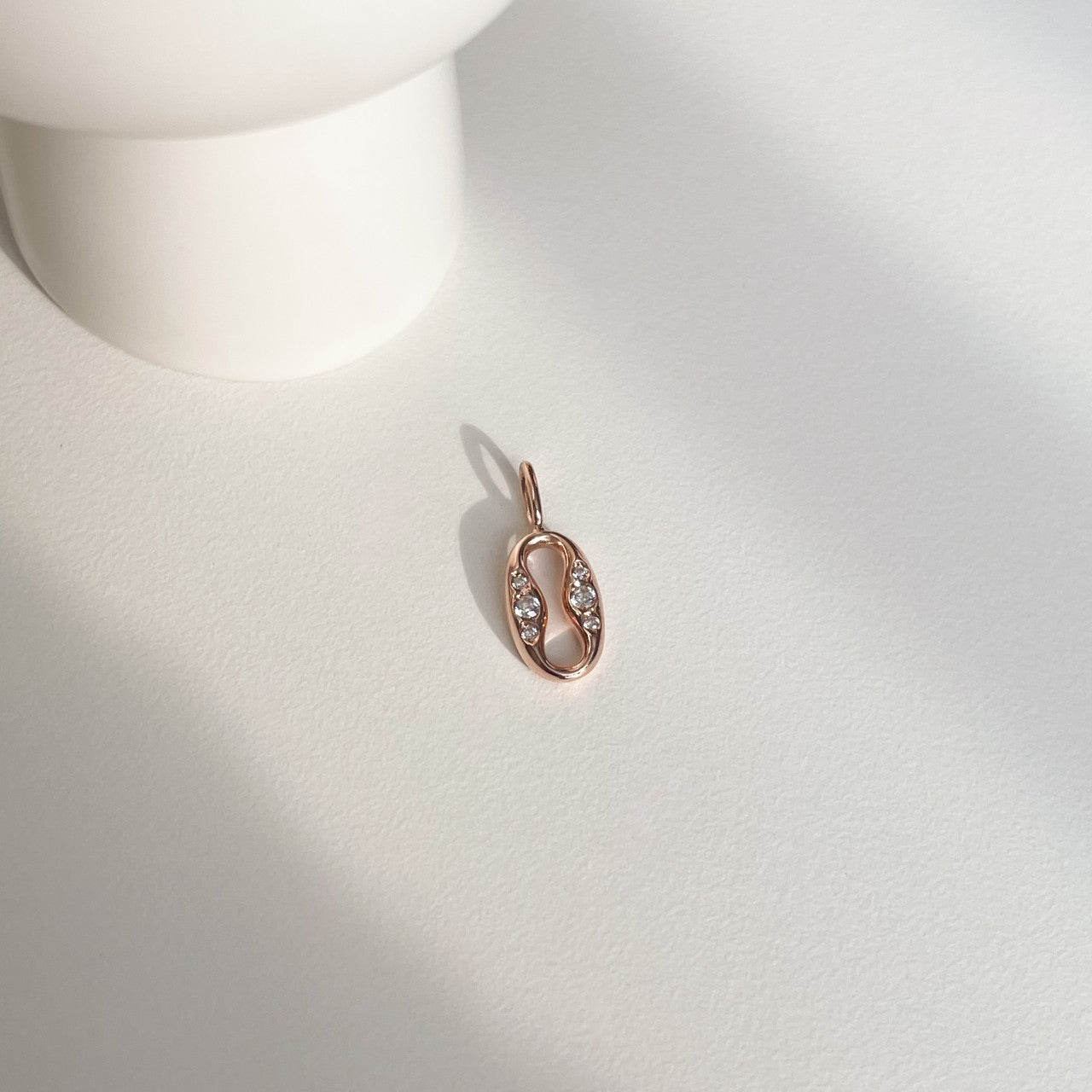 Open Oval Pendant Necklace