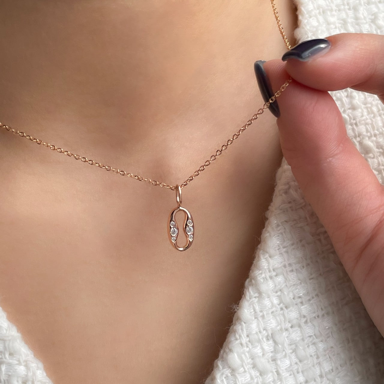 Open Oval Pendant Necklace