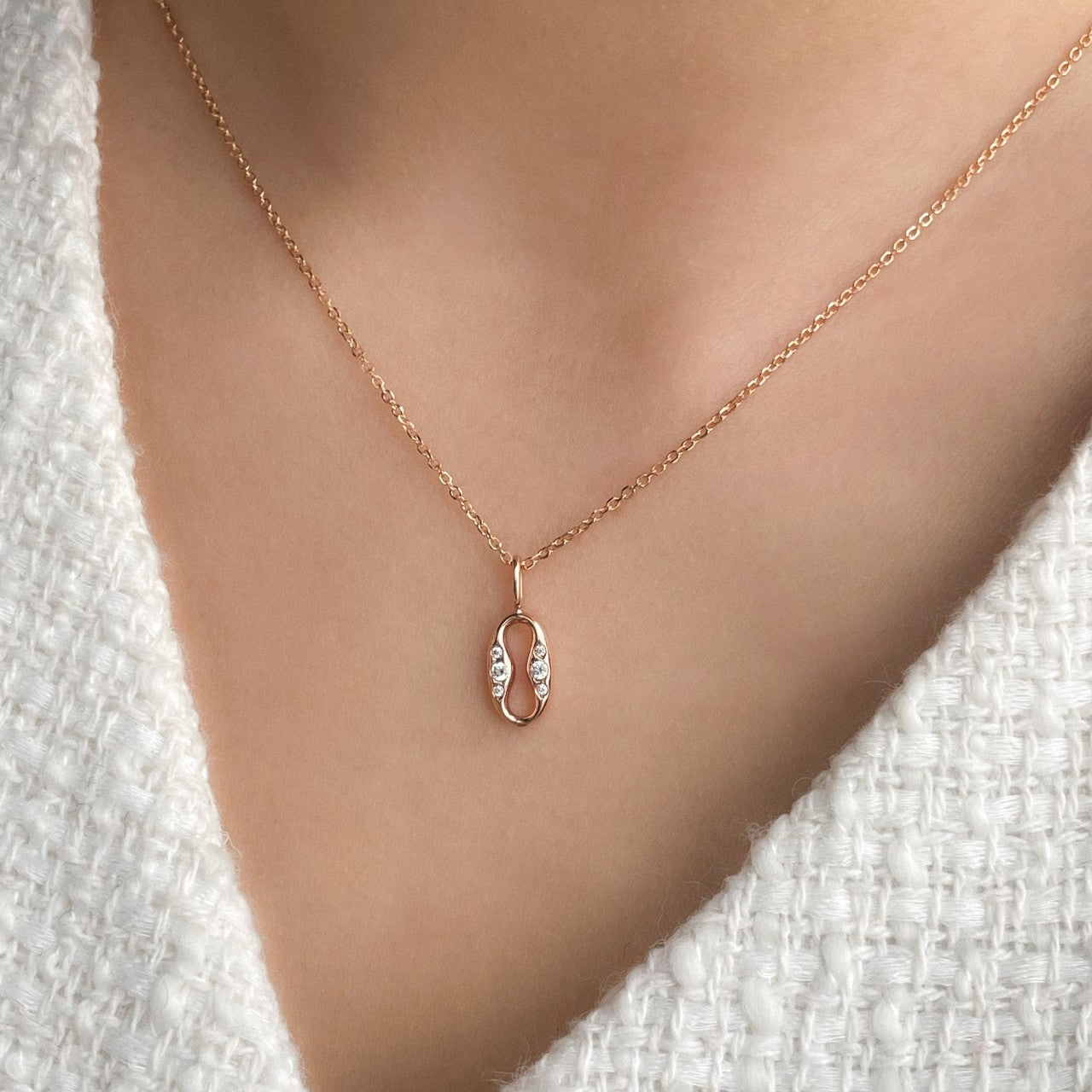 Open Oval Pendant Necklace