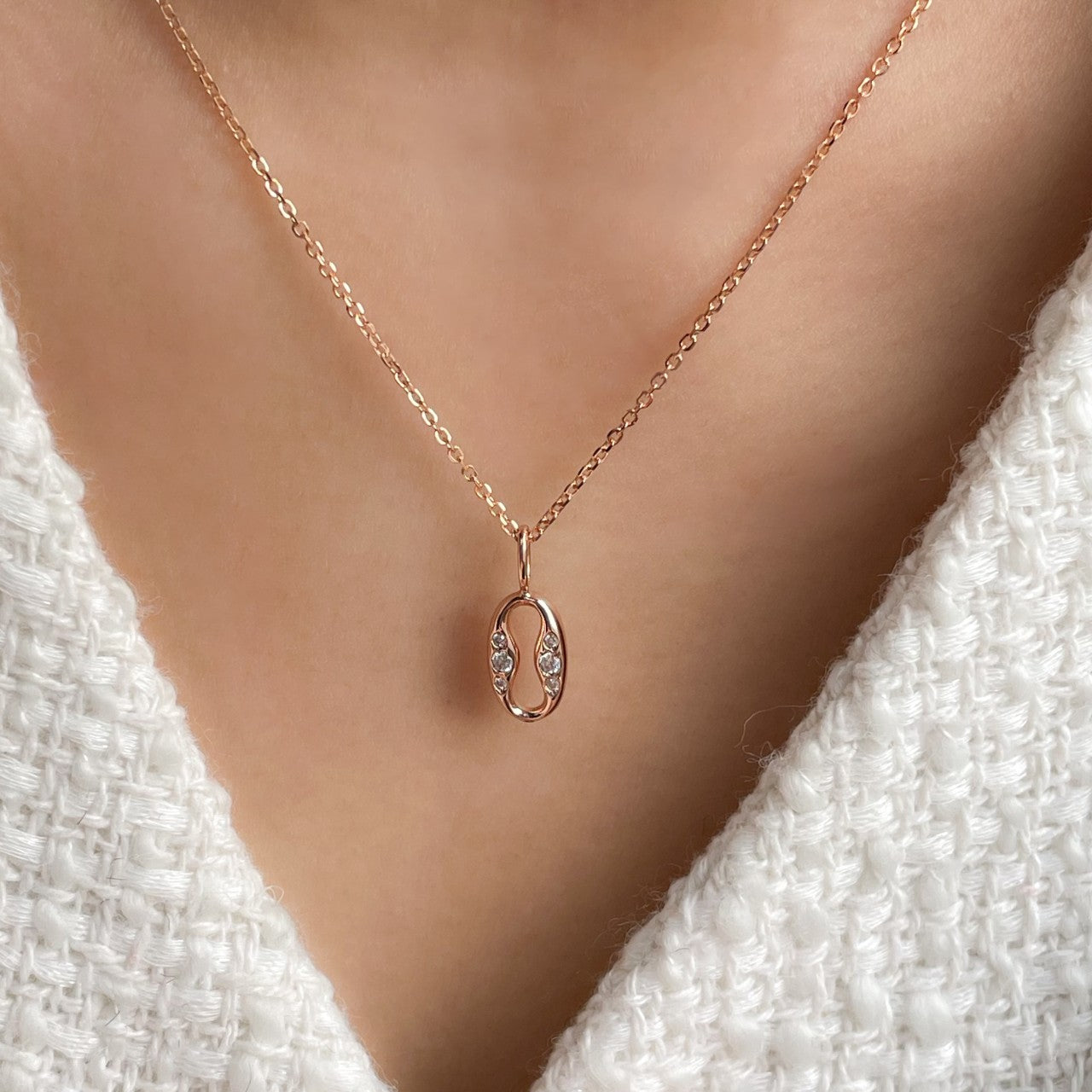 Open Oval Pendant Necklace