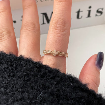 Clover Ring