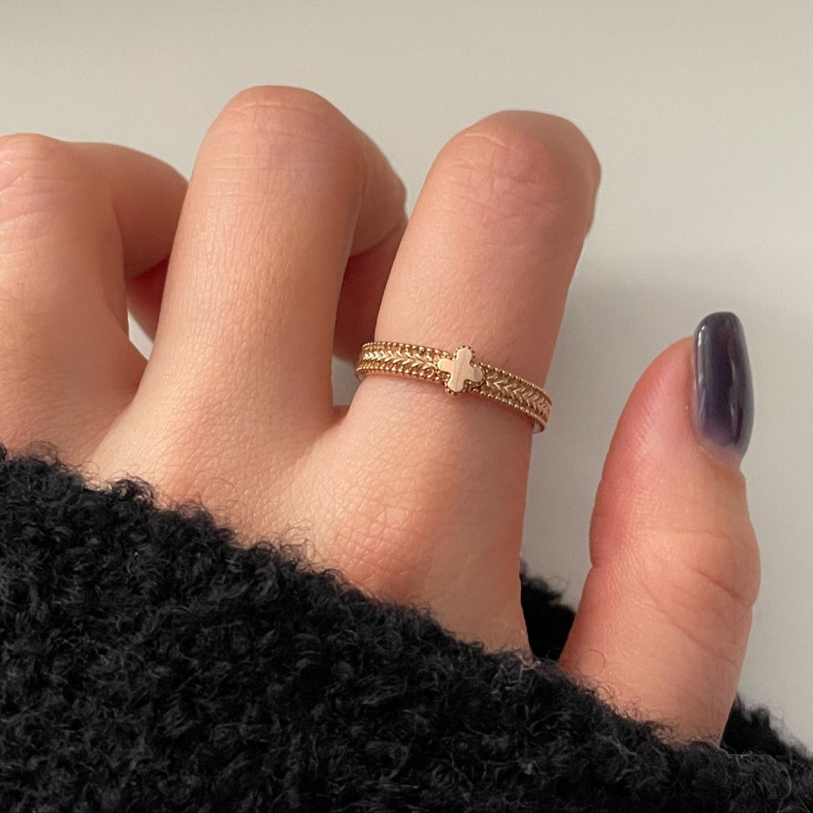 Clover Ring