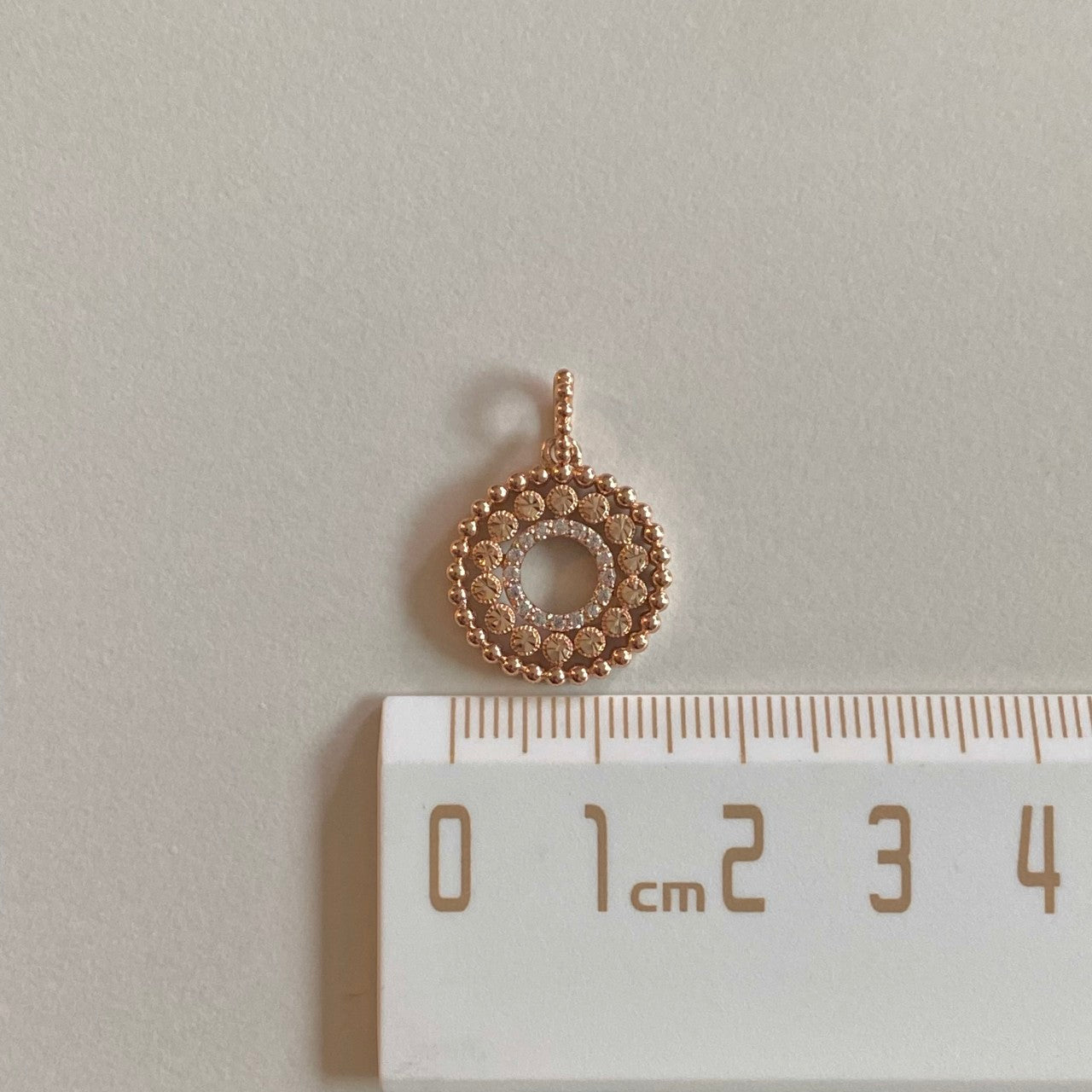 Round Pendant