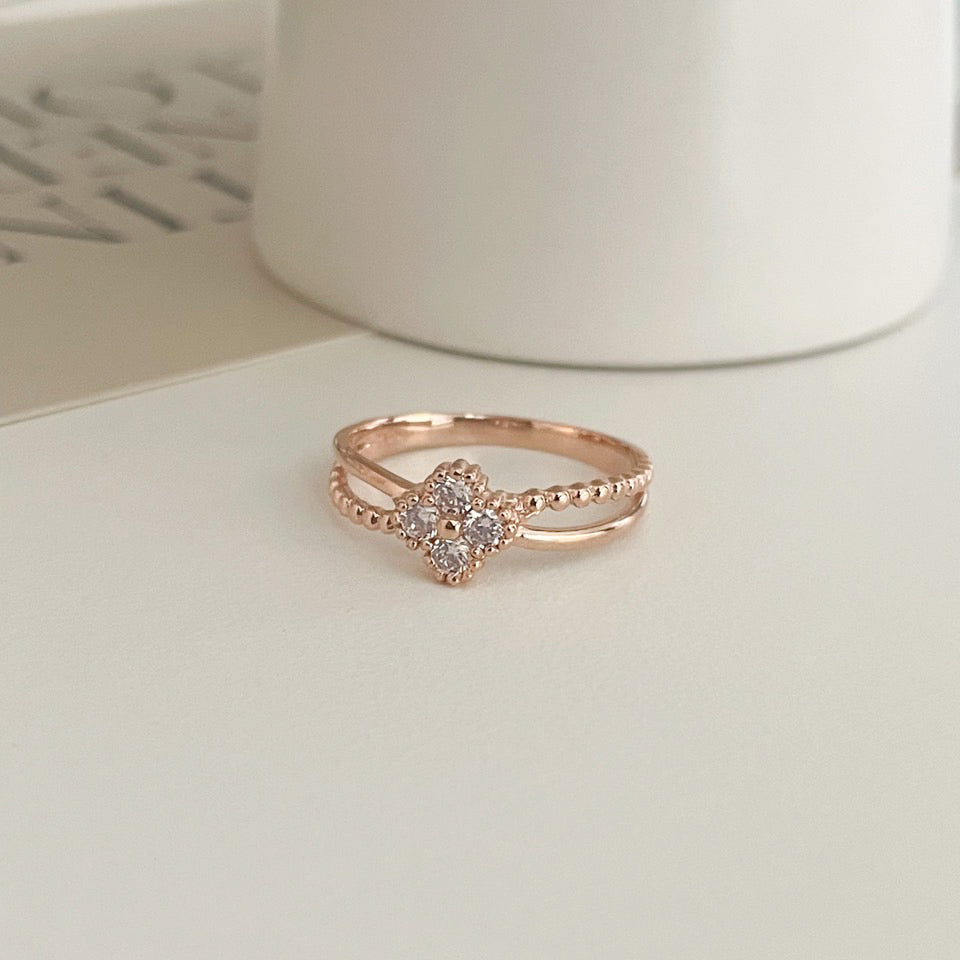 Clover Double Row Ring