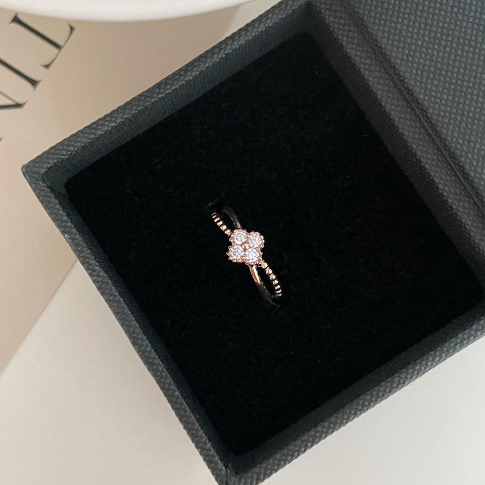 Clover Double Row Ring