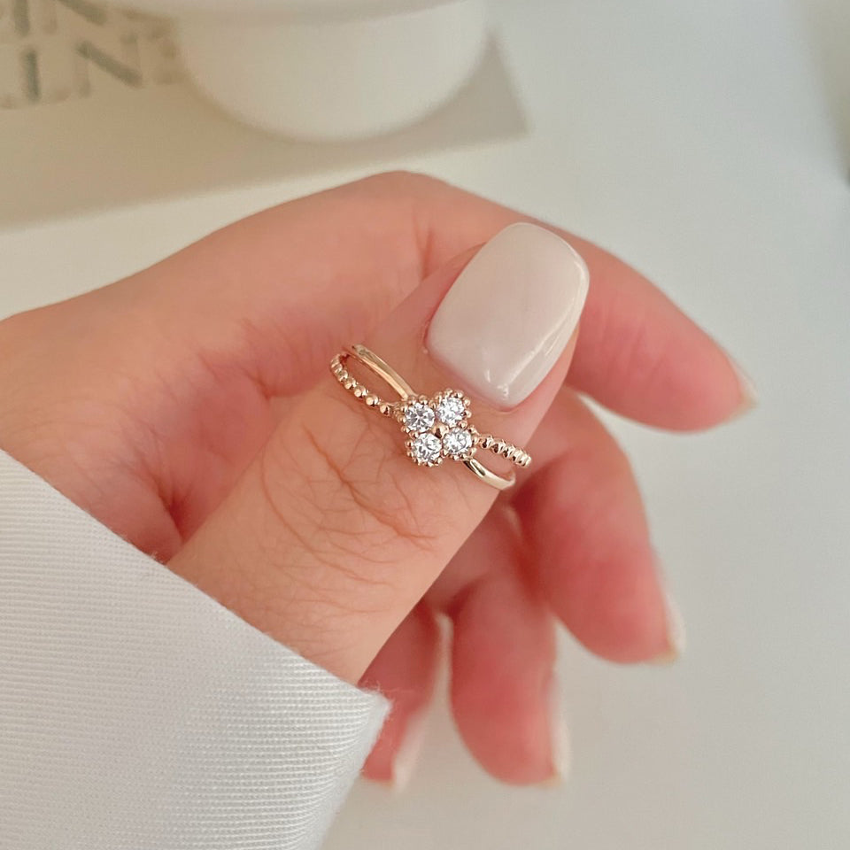 Clover Double Row Ring