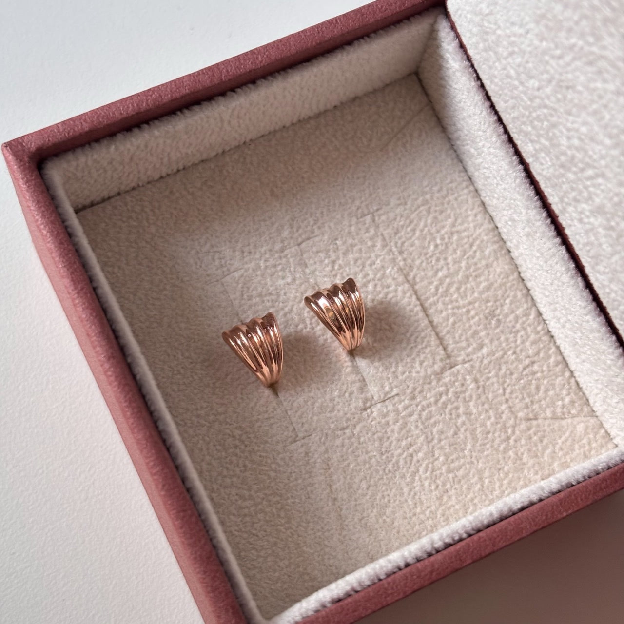 Ribbed Hoop Earrings