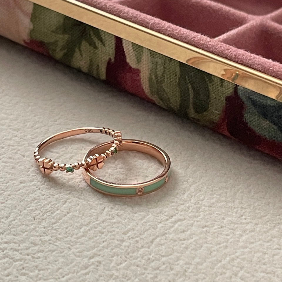 Clover Ring