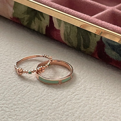 Clover Ring