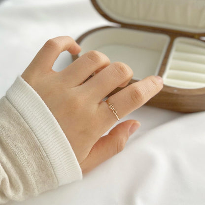 Mini Bow Ring