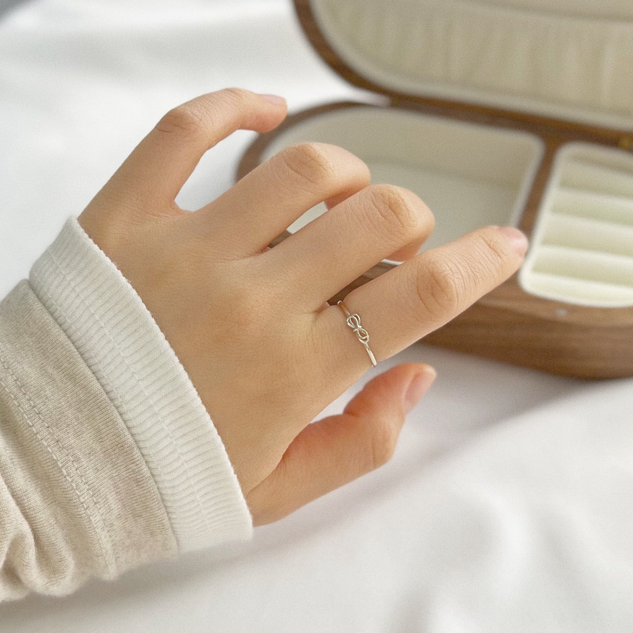 Mini Bow Ring