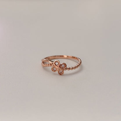 Clover Ring