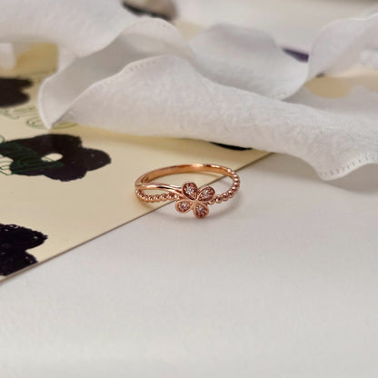 Clover Ring