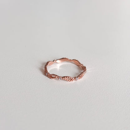 Two-Way Wave Ring