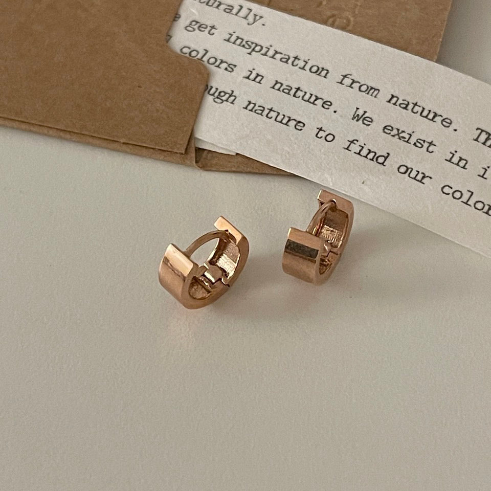 Tapered Hoop Earrings