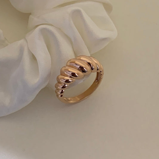 Croissant Ring
