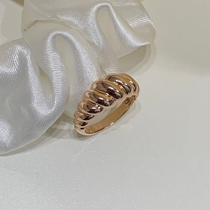 Croissant Ring
