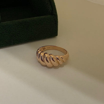 Croissant Ring
