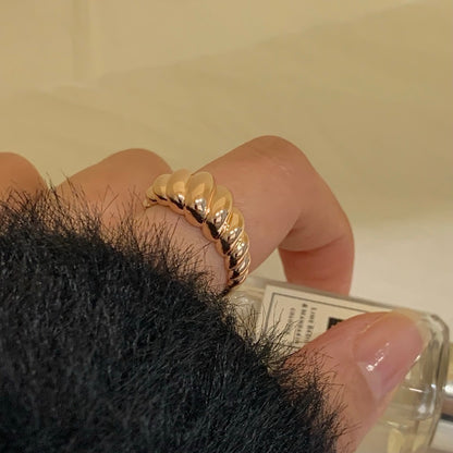 Croissant Ring