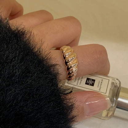 Croissant Ring