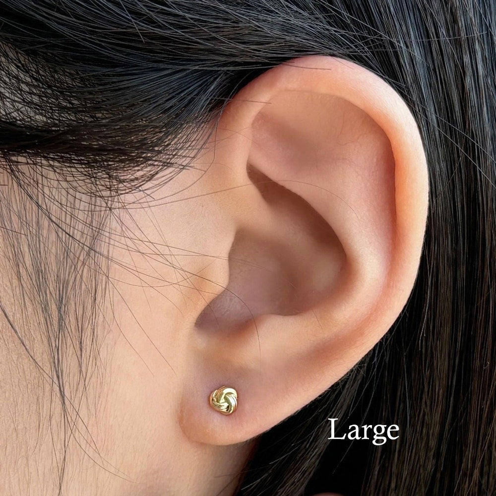 Love Knot Stud Piercing